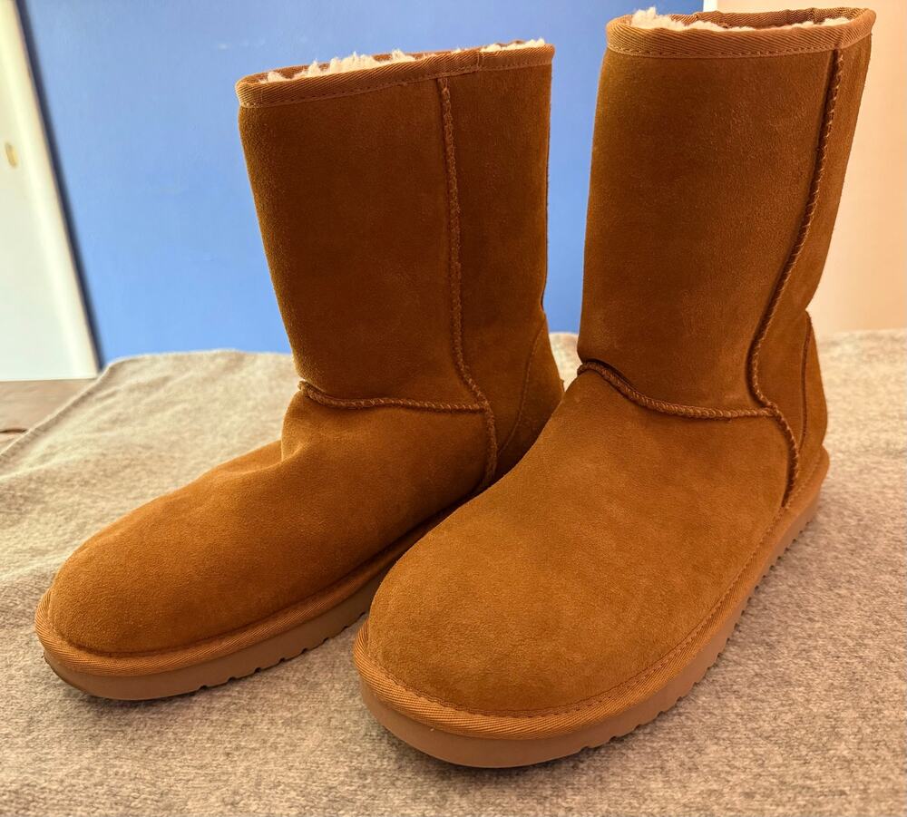 Koolaburra by UGG Men’s Classic Short Suede Boots Chestnut Size 10 style 1105969
